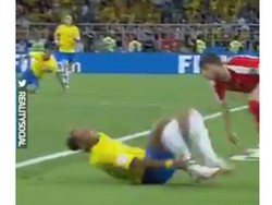 Tips kalau tubuh tersambar api: segera berhenti, rendahkan tubuh ke tanah, lalu berguling-guling. Seperti diperagakan Neymar. (Foto: Internet)