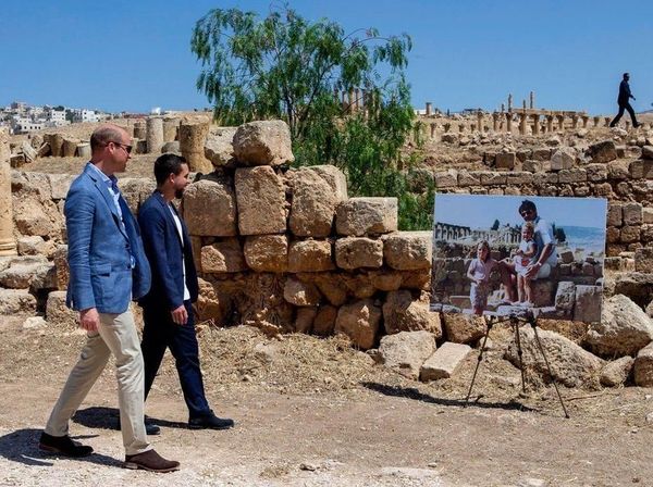 Foto: Pangeran William ke Tempat Bermain Kate Middleton Kecil di Yordania