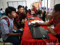 Komisi X: Sistem Zonasi Sekolah Diterapkan saat Kondisi Belum Siap