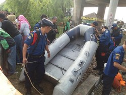 Pencarian Buaya Kali Grogol Dilanjutkan, Petugas Mancing Lagi