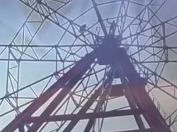 Nekat Panjat Bianglala demi Selfie, Pria Mabuk Ini Jatuh