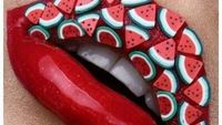 Uniknya 10 Gaya Makeup Bibir Bertema Makanan, Mulai Buah hingga Cake Cantik