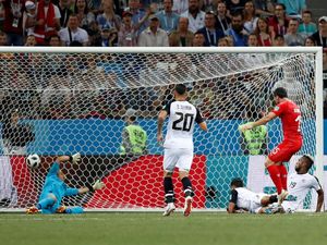 Swiss Ungguli Kosta Rika di Babak Pertama Swiss Ungguli Kosta Rika di Babak Pertama