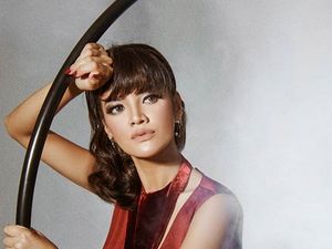 Ngedate Irit, Hotman Paris Ajak Farah Quinn Makan Nasgor Kaki Lima Ngedate Irit, Hotman Paris Ajak Farah Quinn Makan Nasgor Kaki Lima