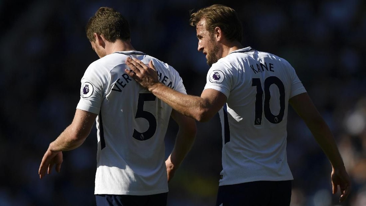 Jan Vertonghen dan Harry Kane setim di Tottenham Hotspur, tapi mungkin saja berduel ketika Inggris melawan Belgia di Piala Dunia 2018 (Foto: Stu Forster/Getty Images)