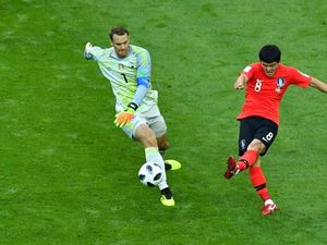 Karena Manuel Neuer adalah Kiper yang Out of the Box