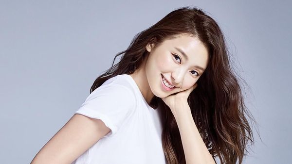 Cara 7 Artis KPop Ini Gunakan Gaji Pertamanya Bikin Salut