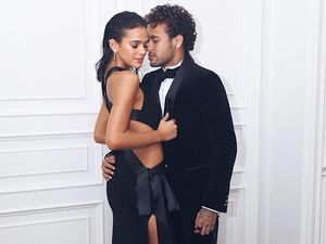 10 Momen Mesra Neymar dan Pacar Modelnya, Awas Bikin Baper