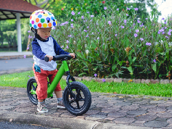 Bun, Ternyata Popok Sangat Penting Dukung Si Kecil Aktif Bergerak