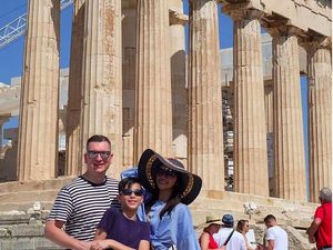 Foto: Maudy Koesnaedi Liburan ke Yunani Bareng Keluarga