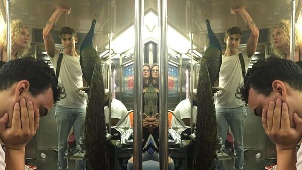 Kejadian Aneh di Kereta Bawah Tanah yang Bikin Speechless