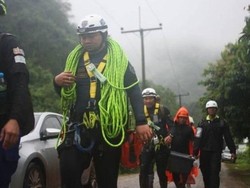 Banjir Hambat Penyelamatan 12 Remaja yang Terjebak di Gua Thailand