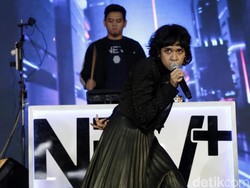 Makin Seru! Loncat-loncat Bareng NEV+Dea di Kumpul ID