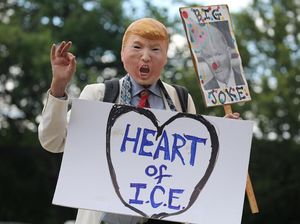 Polemik Kebijakan Imigran Ilegal di Amerika Masih Berlanjut