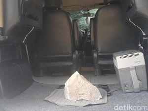 Polisi Ungkap Lokasi Sumber Batu Besar untuk Lempar Mobil di Tol Polisi Ungkap Lokasi Sumber Batu Besar untuk Lempar Mobil di Tol