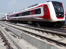LRT Jakarta Siap Beroperasi, Tapi Kapan?