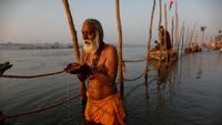 Foto: Festival Sucikan Diri di India 12 Tahun Sekali