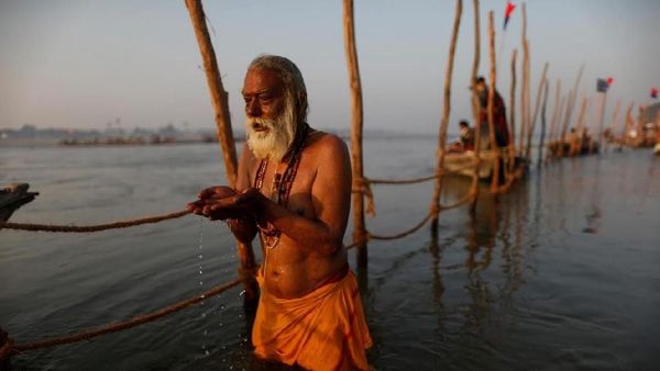 Foto: Festival Sucikan Diri di India 12 Tahun Sekali