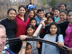 Kakek Australia Ini Jadi Backpacker Setelah Istri Meninggal