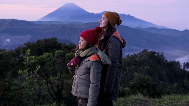 'Kulari ke Pantai' menyuguhkan keindahan alam Indonesia.