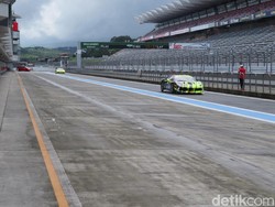 Strategi 2 Pebalap RI di Race Pertama Balap Ferrari Fuji Jepang