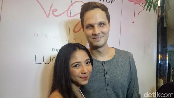 Makin Mesra dengan Suami, Nadia Vega Ternyata sudah Punya Bayi