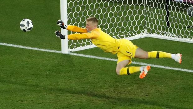 Jordan Pickford akan ditantang kepiawaian Kolombia dalam mengeksekusi bola-bola mati.