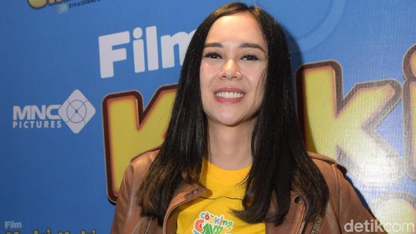 Si Cantik Aura Kasih yang Dua Kali Kena Tuding Dalam Video Panas
