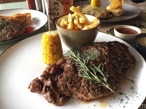 The Cut Grill House: Ada Sirloin HULK Jumbo dan Chicken Breast Mozzarella Enak The Cut Grill House: Ada Sirloin HULK Jumbo dan Chicken Breast Mozzarella Enak