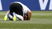 Mohamed Salah berujud usai mencetak gol ke gawang Saudi Arabia 25 Juni lalu. REUTERS/Damir Sagolj.
