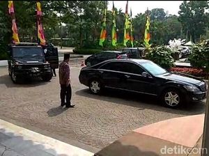 Usai Rapat di GBK, JK Antar Anies ke Balai Kota