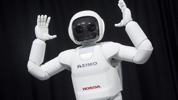 Aksi Asimo, Robot Canggih Honda yang Dimatikan