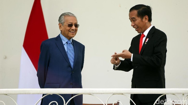 Politikus Jamal Ditangkap, Mahathir Terima Kasih ke Jokowi