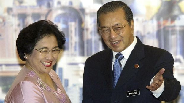 Mahathir, Sukarno Kecil Karib Soeharto dengan Doa buat Jokowi