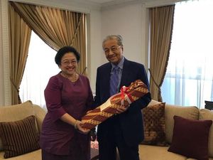 Bertemu Mahathir, Megawati Tanya Resep Pemenangan Pilpres Bertemu Mahathir, Megawati Tanya Resep Pemenangan Pilpres