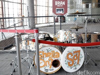 Lihat Drum Set Musisi Top Tanah Air Yuk!