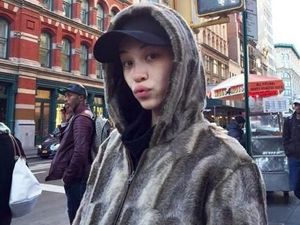 Harry Styles Pacaran dengan Kiko Mizuhara?