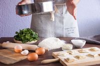 Mau Mahir Memasak? Ikut Saja 5 Kursus Memasak Untuk Pemula di Sini