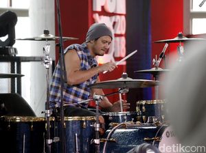 Eno NTRL Bagi-bagi Tips di Kumpul ID