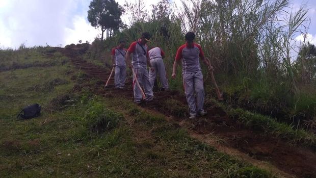 HUT Bhayangkara, Siswa Sespim Polri Revitaslisasi Hutan Wisata