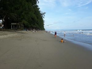 Pantai Cantik Kebanggaan Pariaman, Katipiang