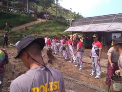 HUT Bhayangkara, Siswa Sespim Polri Revitaslisasi Hutan Wisata