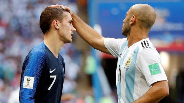 Permainan beda karakter antara Prancis vs Argentina. (