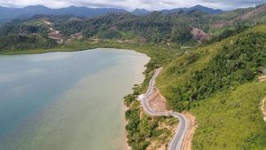 Mulus Nian Jalan ke Lokasi Wisata Raja Ampatnya Sumatera