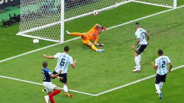Gol Kylian Mbappe ke gawang Argentina. (