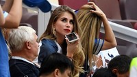 Perkenalkan Maria Salaues, pacar Paul Pogba yang selama ini jarang terekspos oleh publik,. (Frank Fife/AFP)