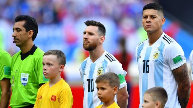 Lionel Messi dimainkan sebagai penyerang tengah saat melawan Prancis.