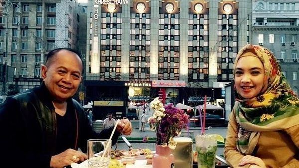 Ini Pose Calon Wakil Bupati Bogor,  Ingrid Kansil Saat Jajan hingga Belanja Salak