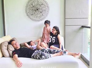 Melongok Momen Kebersamaan Keluarga Choky Sitohang