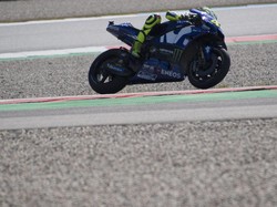 Ini Alasan Rossi Labih Jago Nyalip di Tikungan daripada Trek Lurus